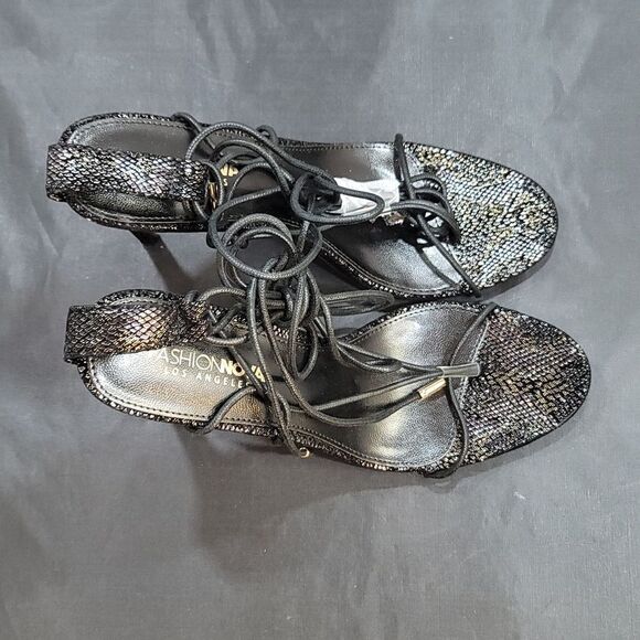 BRAND NEW FASHION NOVA REPTILE SPRINT STRAPPY WRAP LACE-UP HEEL SANDAL - Picture 8 of 15